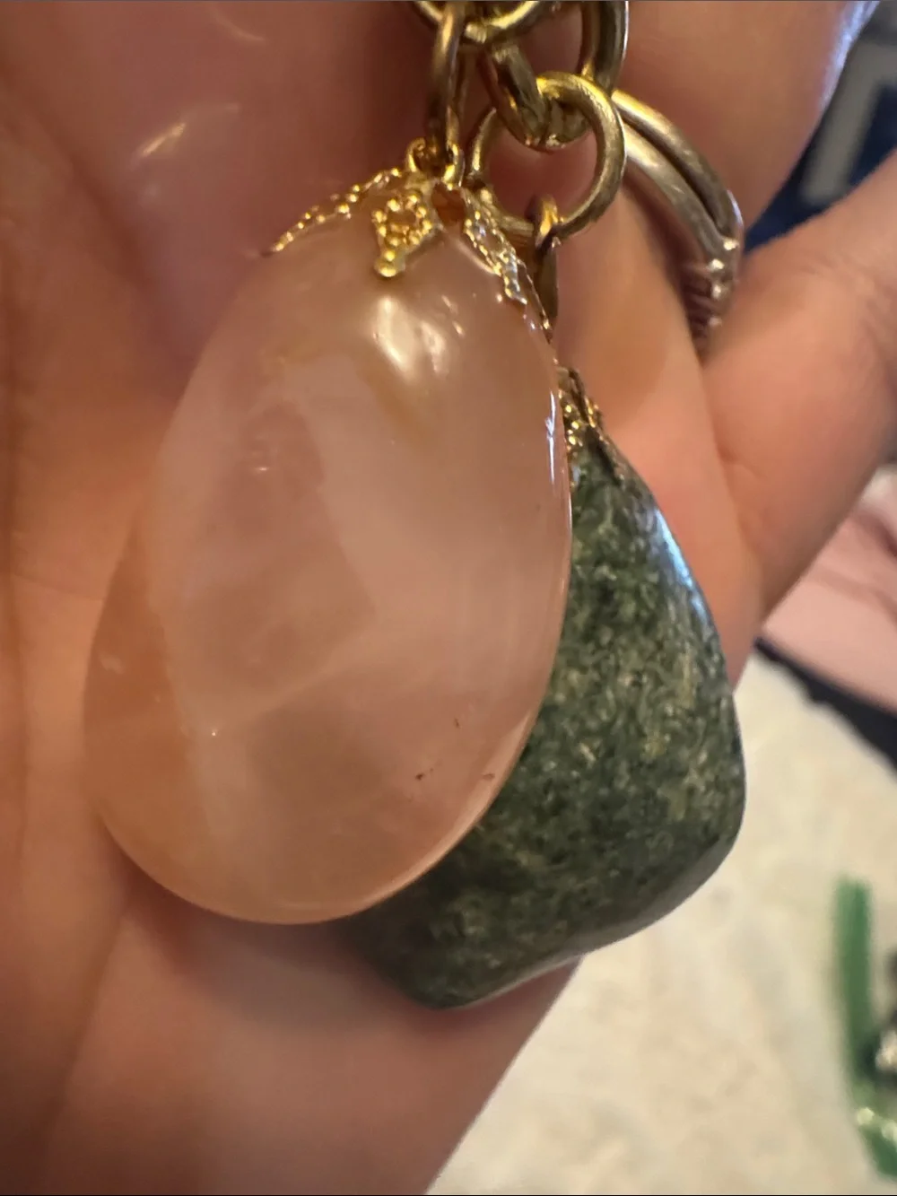 Gold-Chain Teardrop Stone Keychain - Pink and Dark Green